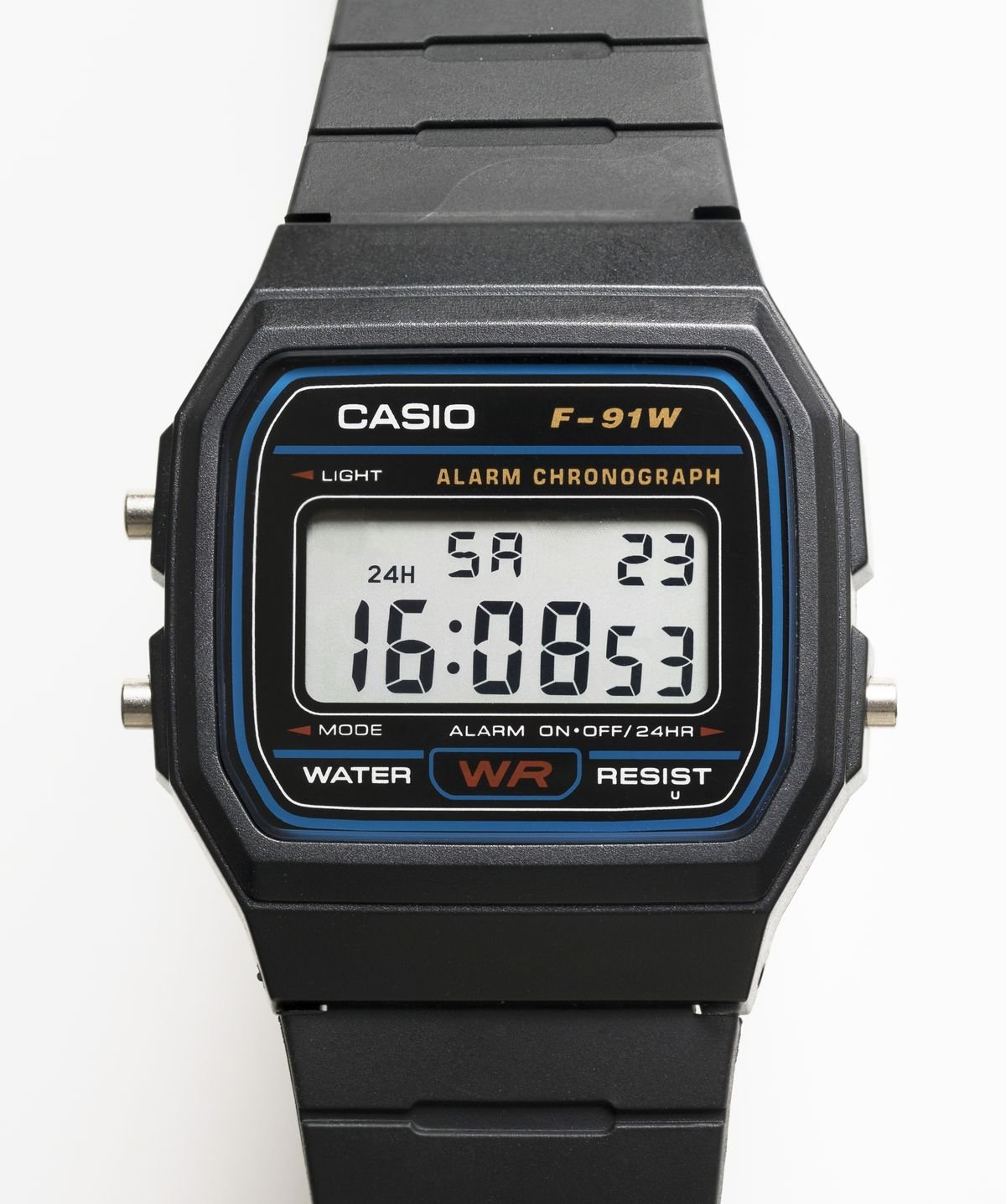腕間的數位詩篇：從 Casiotron 到 G-Shock，Casio 如何定義電子表的時代美學 | 大人物 - 97106