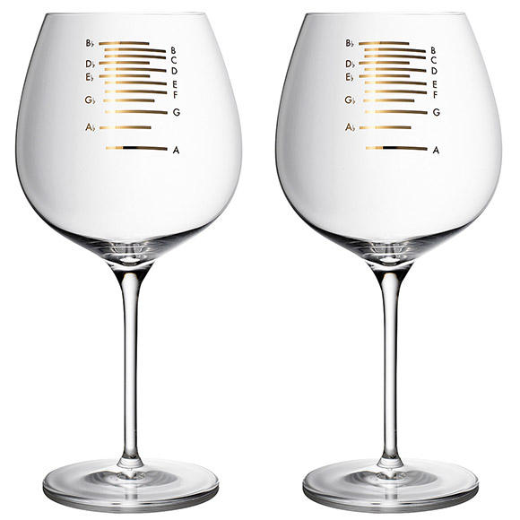 調過音的音階玻璃杯