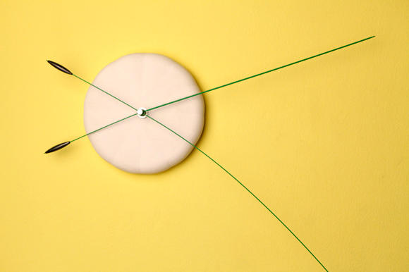 像舞者優雅舞蹈的鐘