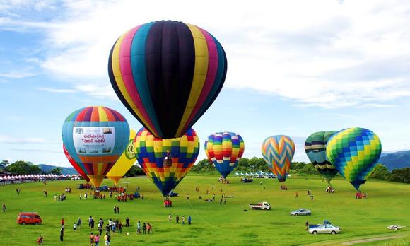 2012台灣熱氣球嘉年華 6/29~9/2(有四葉妹妹XD 2012台灣熱氣球嘉年華 6/29~9/2(有四葉妹妹XD