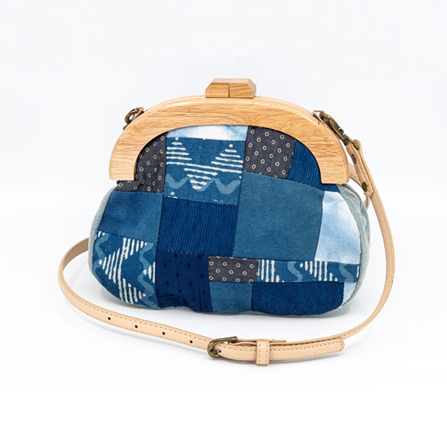 月升_藍染拼接木口金包