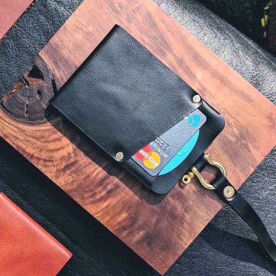 Unic經典鉚釘證件套/ 無縫線極簡系列/ 隨行錢包（三色選）