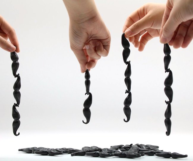 Tree Toys_翹鬍子玩具組 Sack of Moustaches（兩入對戰組）