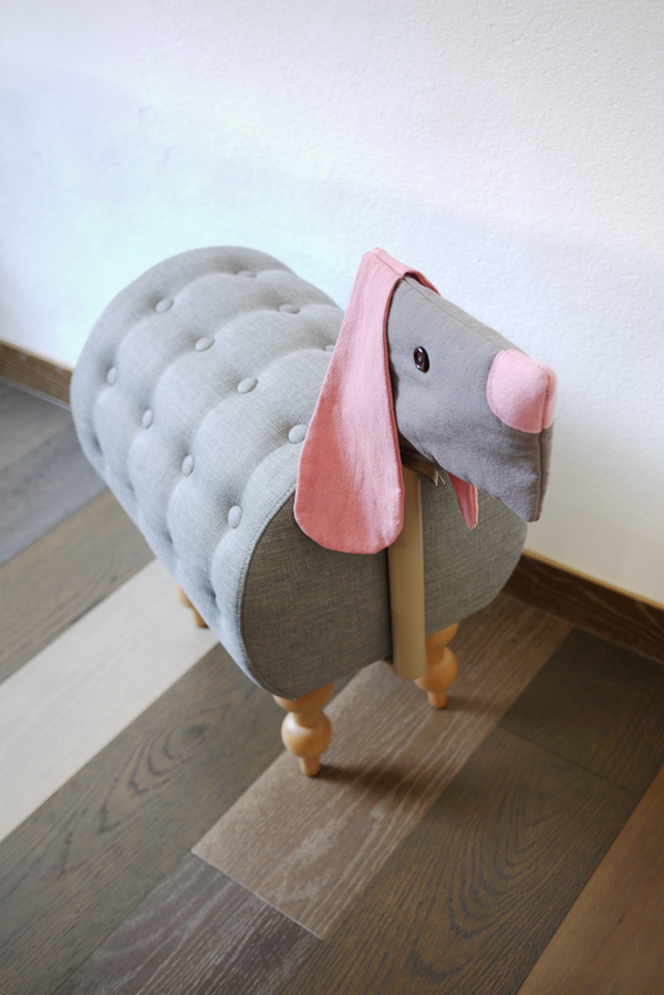 animal chairs color 小狗椅